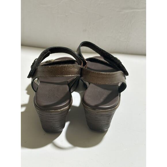 Munro American Womens Brown Golden Bronze Metallic Leather Ankle Strap Sandals 8 - Picture 5 of 9